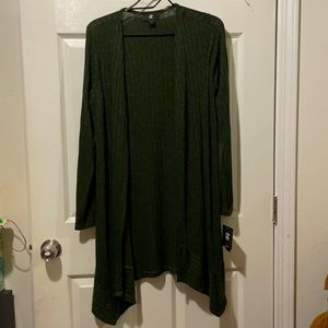 iZ BYER-brand. New cardigan never worn